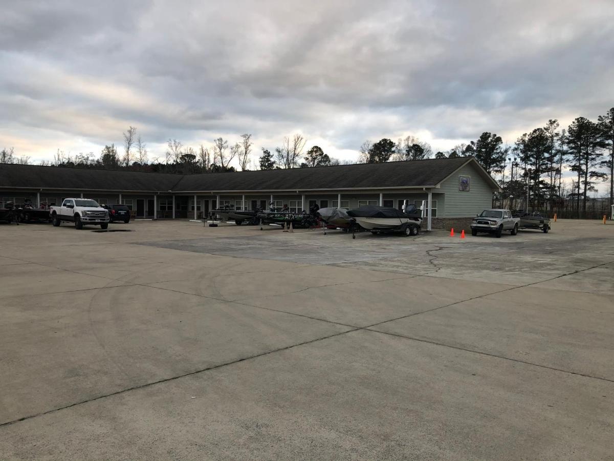 Weiss Lake Lodge Centre Bagian luar foto