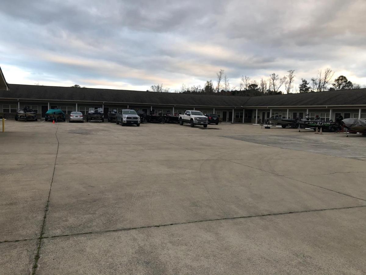 Weiss Lake Lodge Centre Bagian luar foto