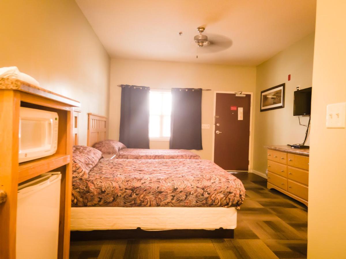 Weiss Lake Lodge Centre Bagian luar foto
